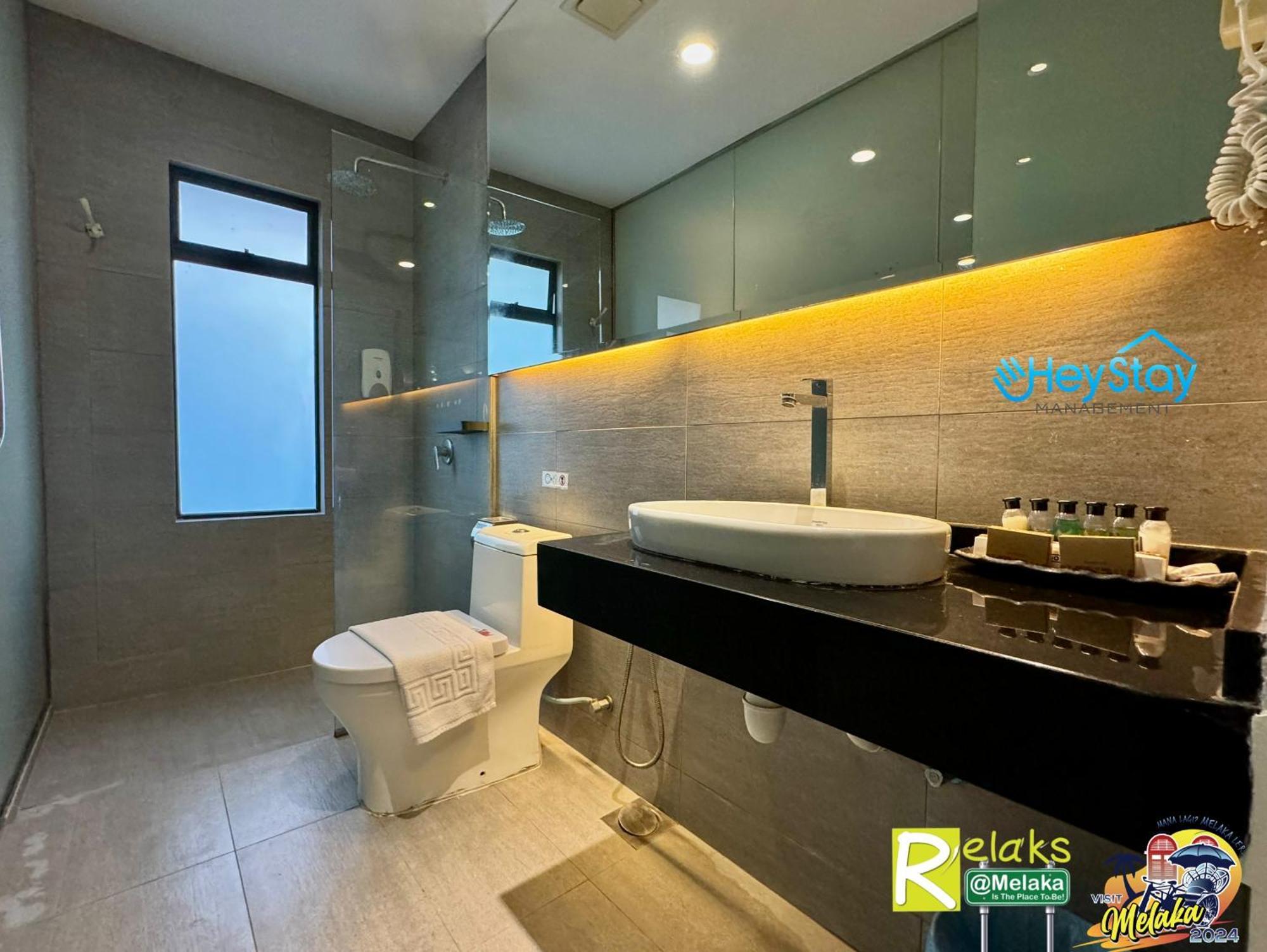 Modern Cave Guest House Walking Distance 5Mins To Jonker Малакка Экстерьер фото